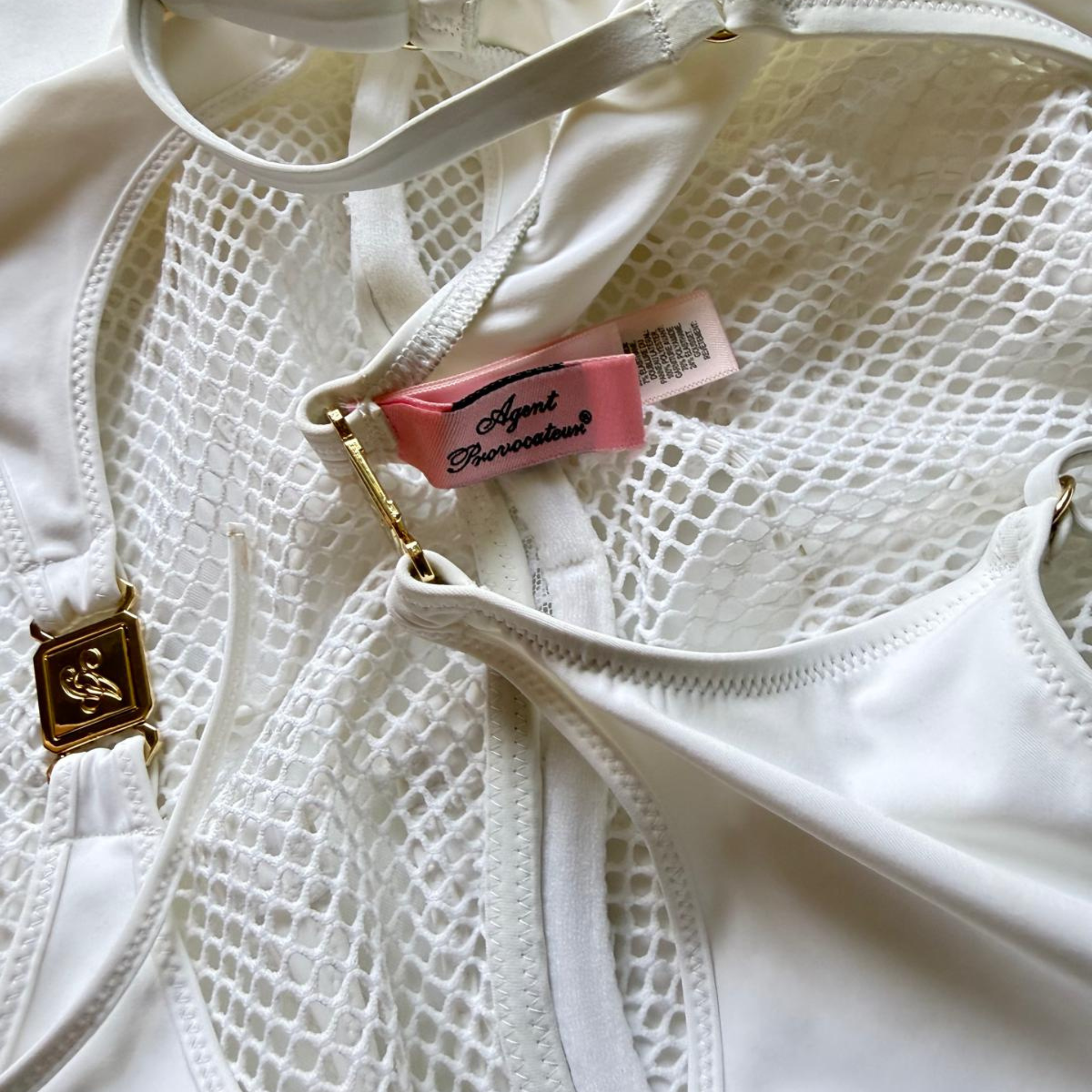 Agent Provocateur, weiss