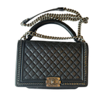 Chanel Boy Bag Large, Limited Edition mit Kettenrand