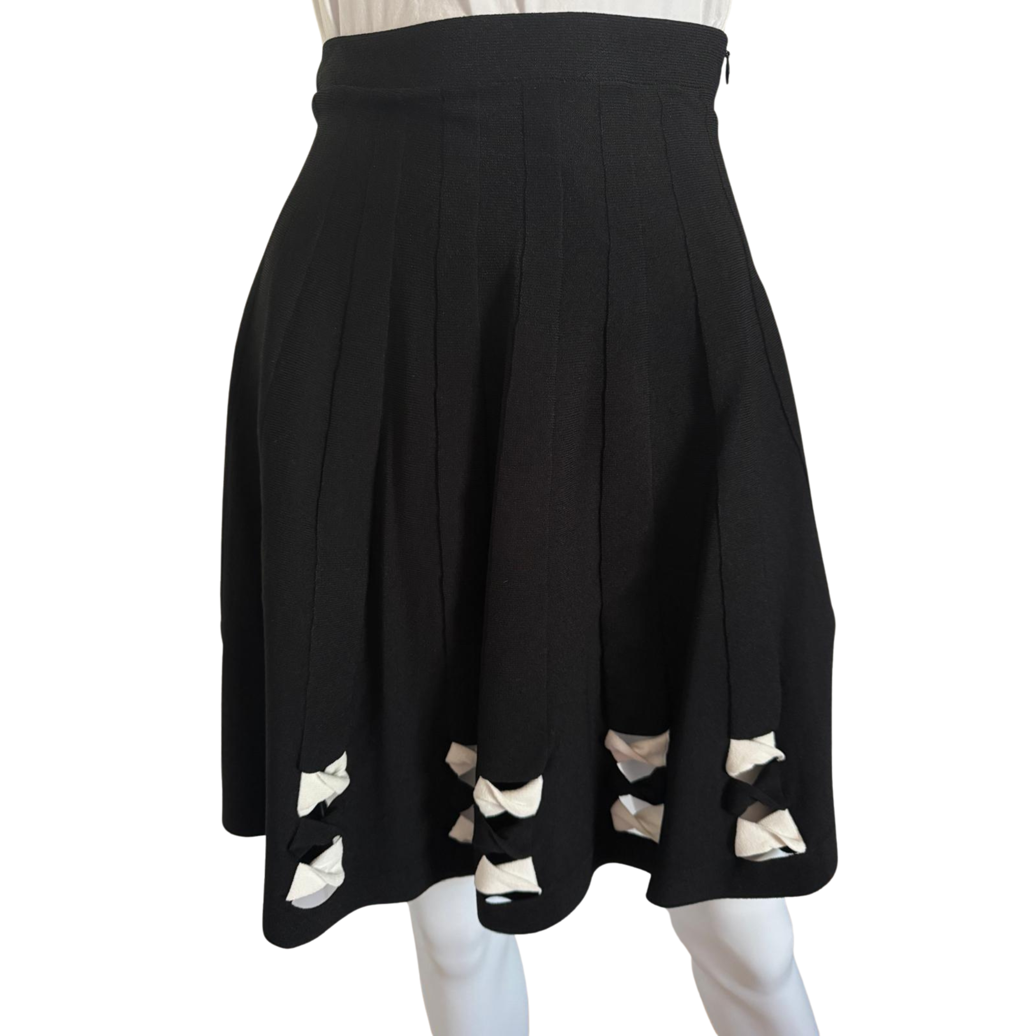 Alexander McQueen, Strickrock