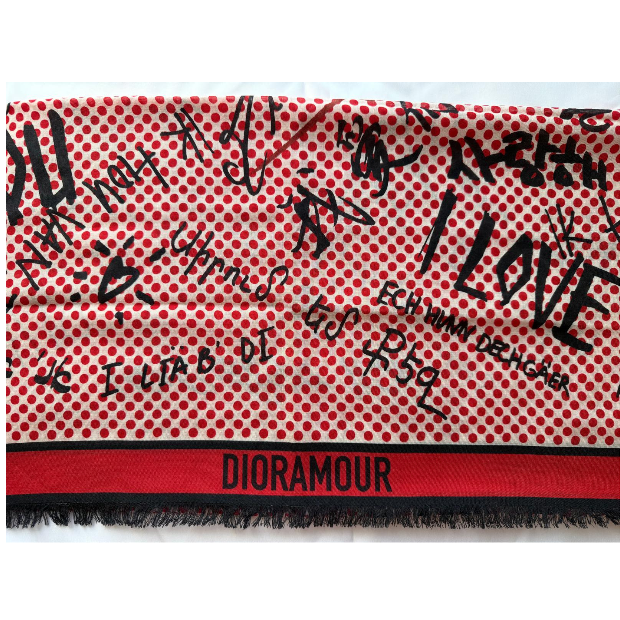 Dior Tuch, Dioramour