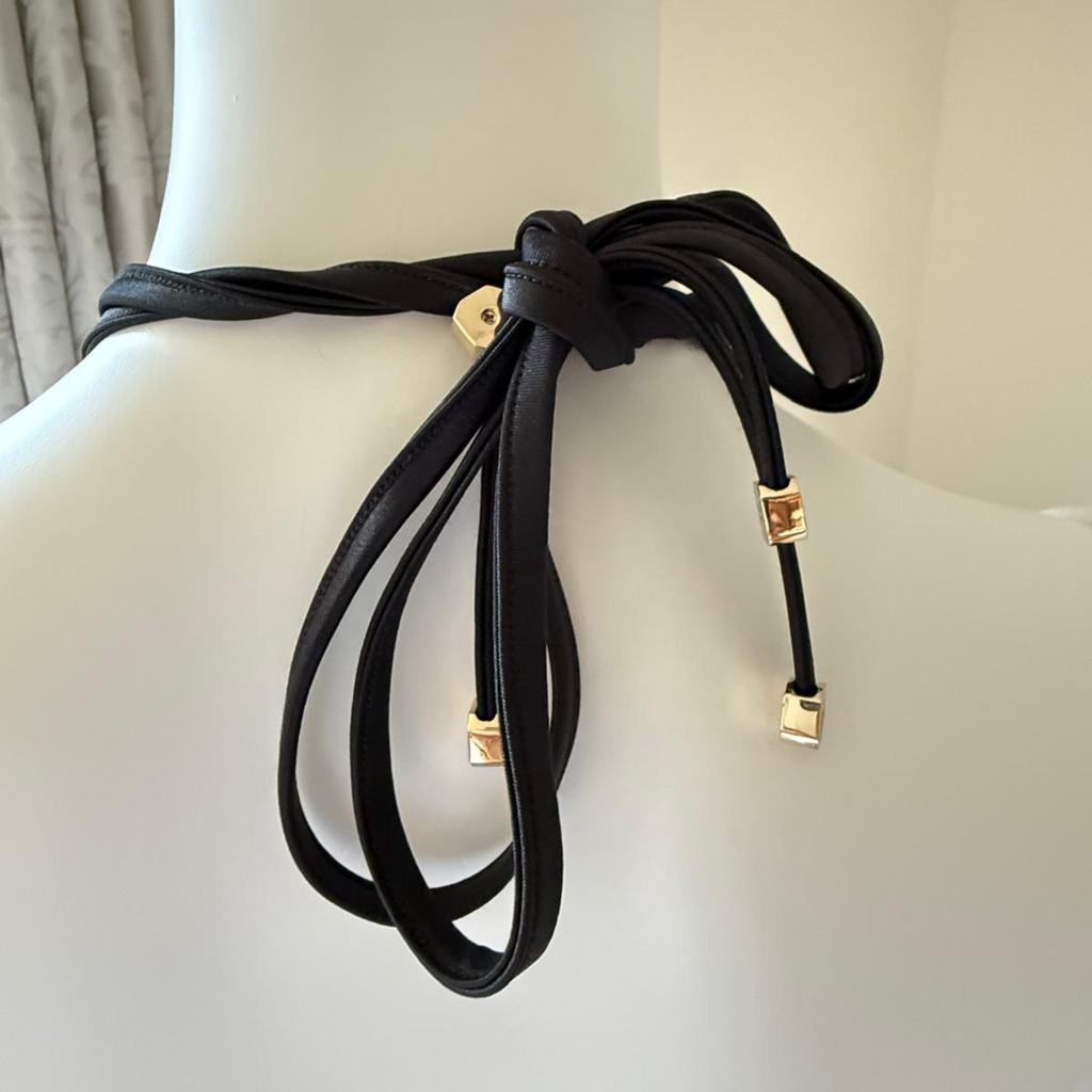 Agent Provocateur, schwarz glänzend