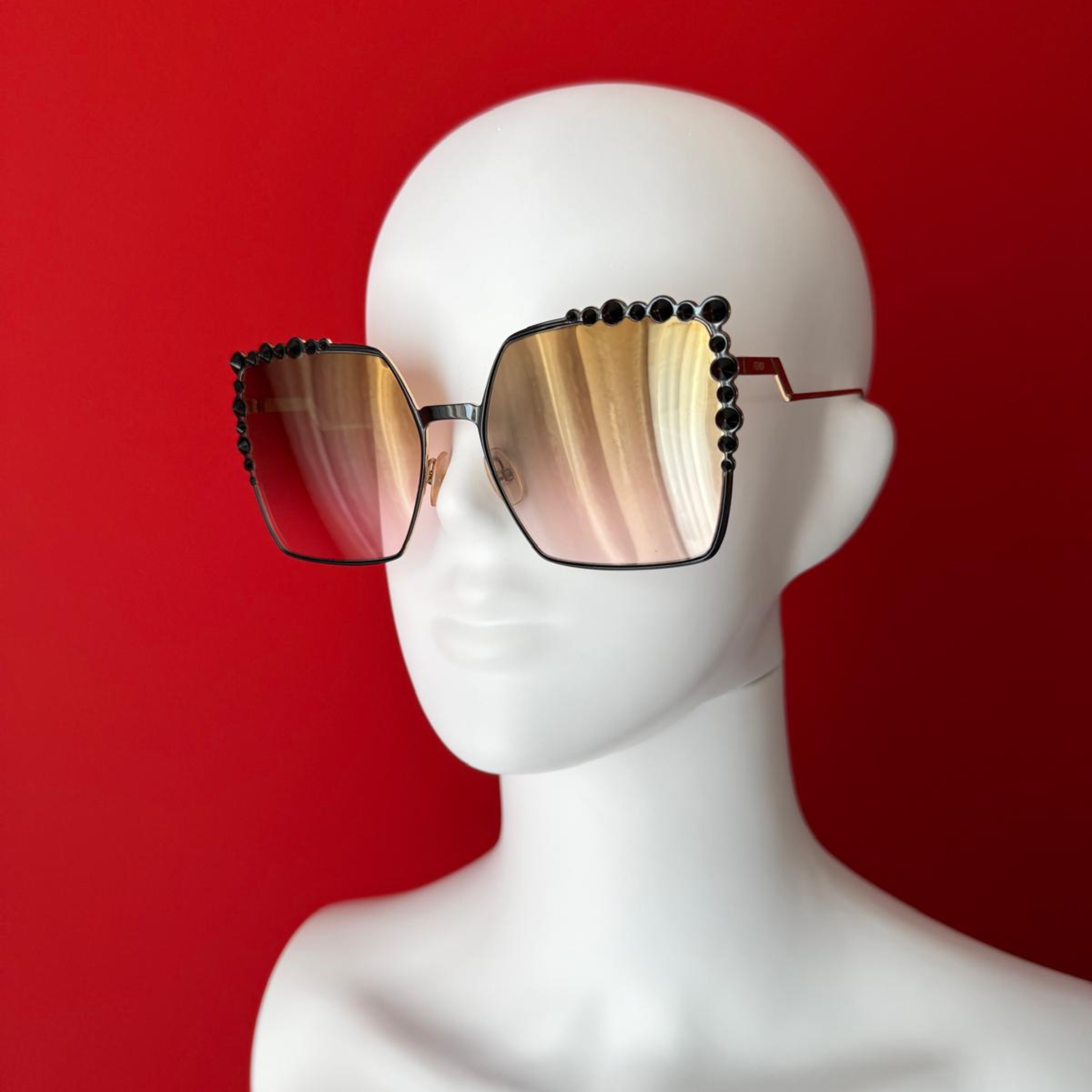 Fendi, Blumenrand