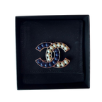 CC Brosche, blau/weiss, limited Edition