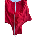 La Reveche, rot mit Schleife