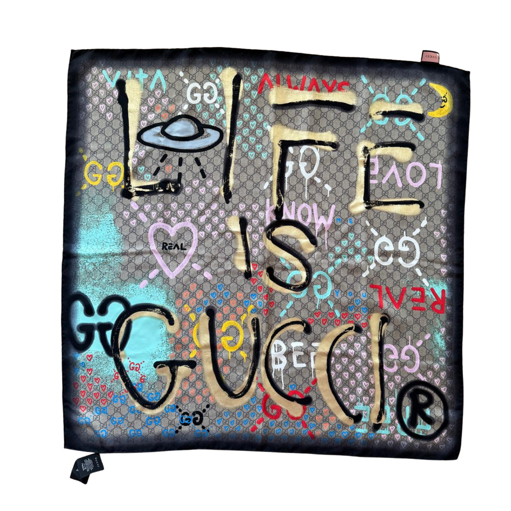 Gucci "Life is Gucci" Tuch