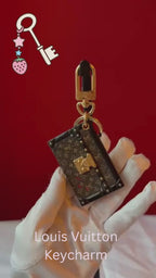 Louis Vuitton, Keycharm wallet Mono